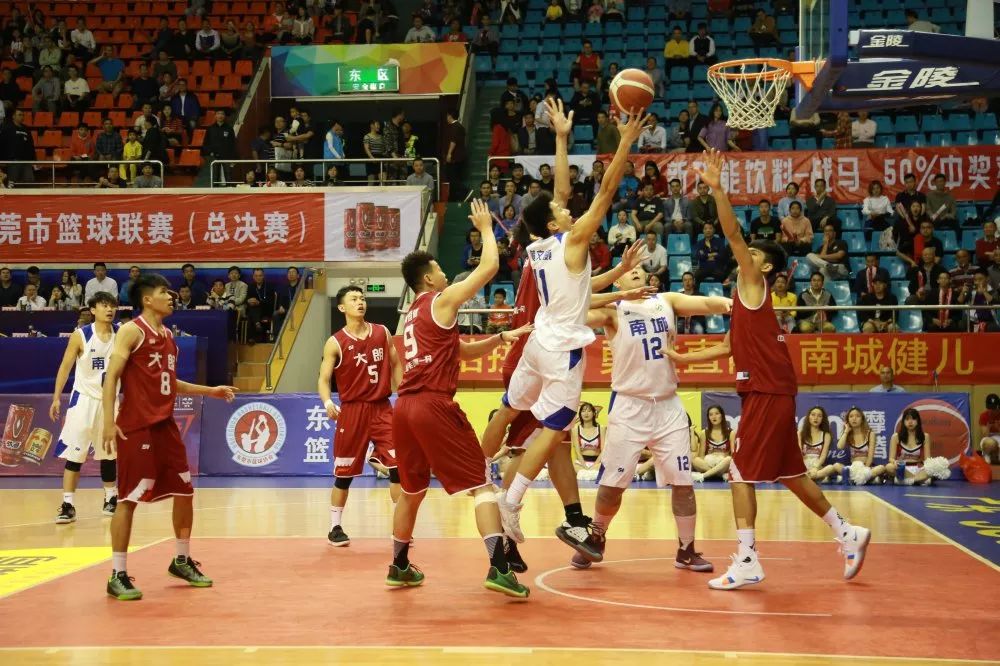 马刺VS雄鹿直播_马刺VS雄鹿直播免费观看_今日NBA马刺VS雄鹿jrs直免费直播